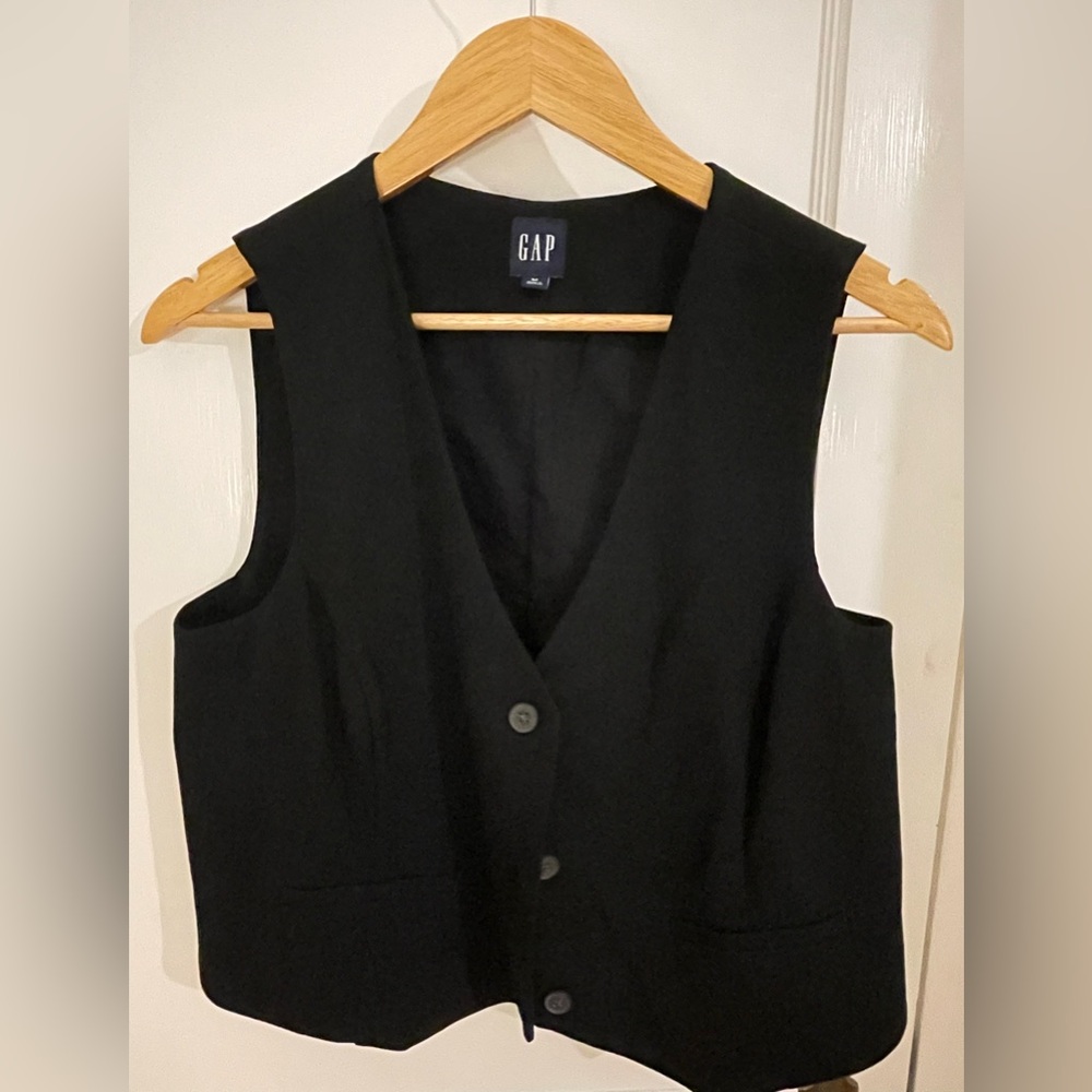 GAP Black Vest Size Medium